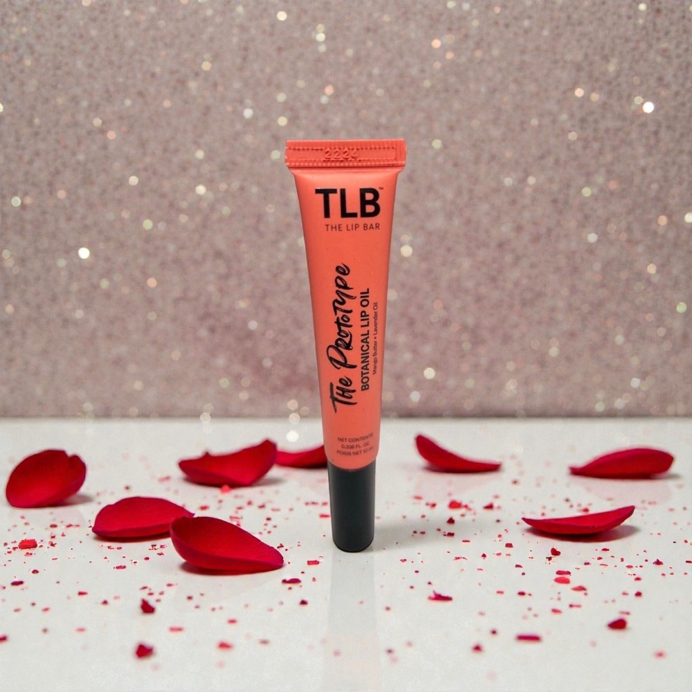 👄 The Lip Bar The Prototype Vegan Botanical Lip Oil| Obsessed